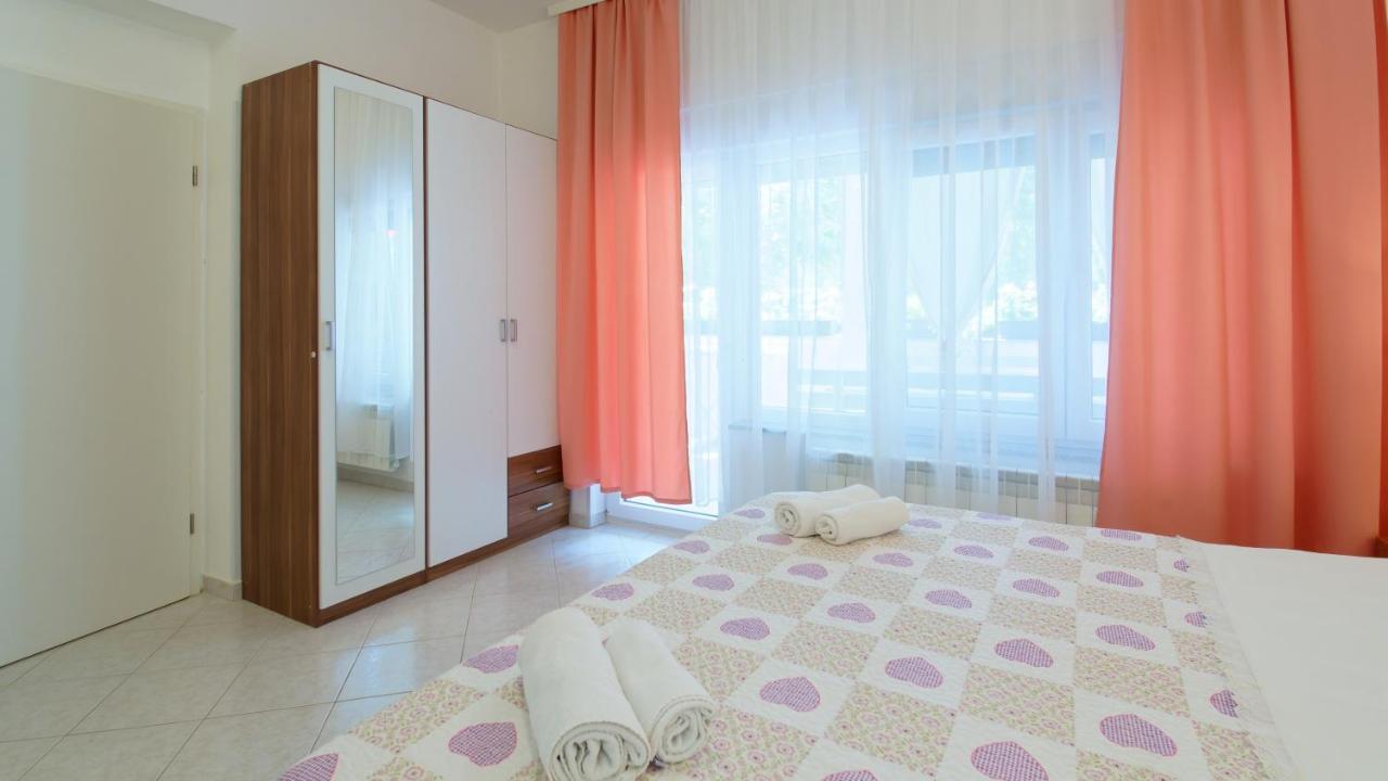 Apartments Susie By Rent Istria 乌马格 外观 照片